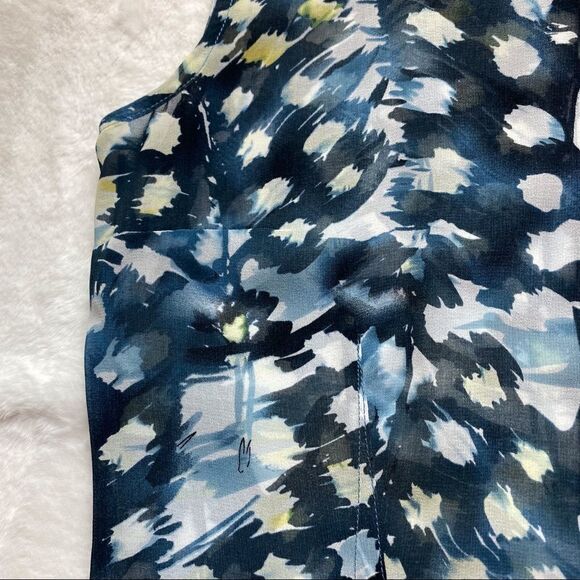 Cabi Avery Tunic Blue Feather Print Size XS - Picture 6 of 11